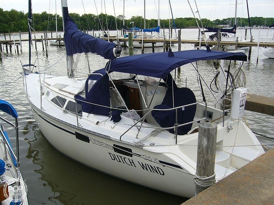 35 foot hunter sailboat