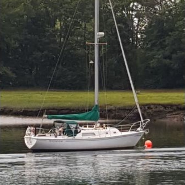 30 foot pearson sailboat